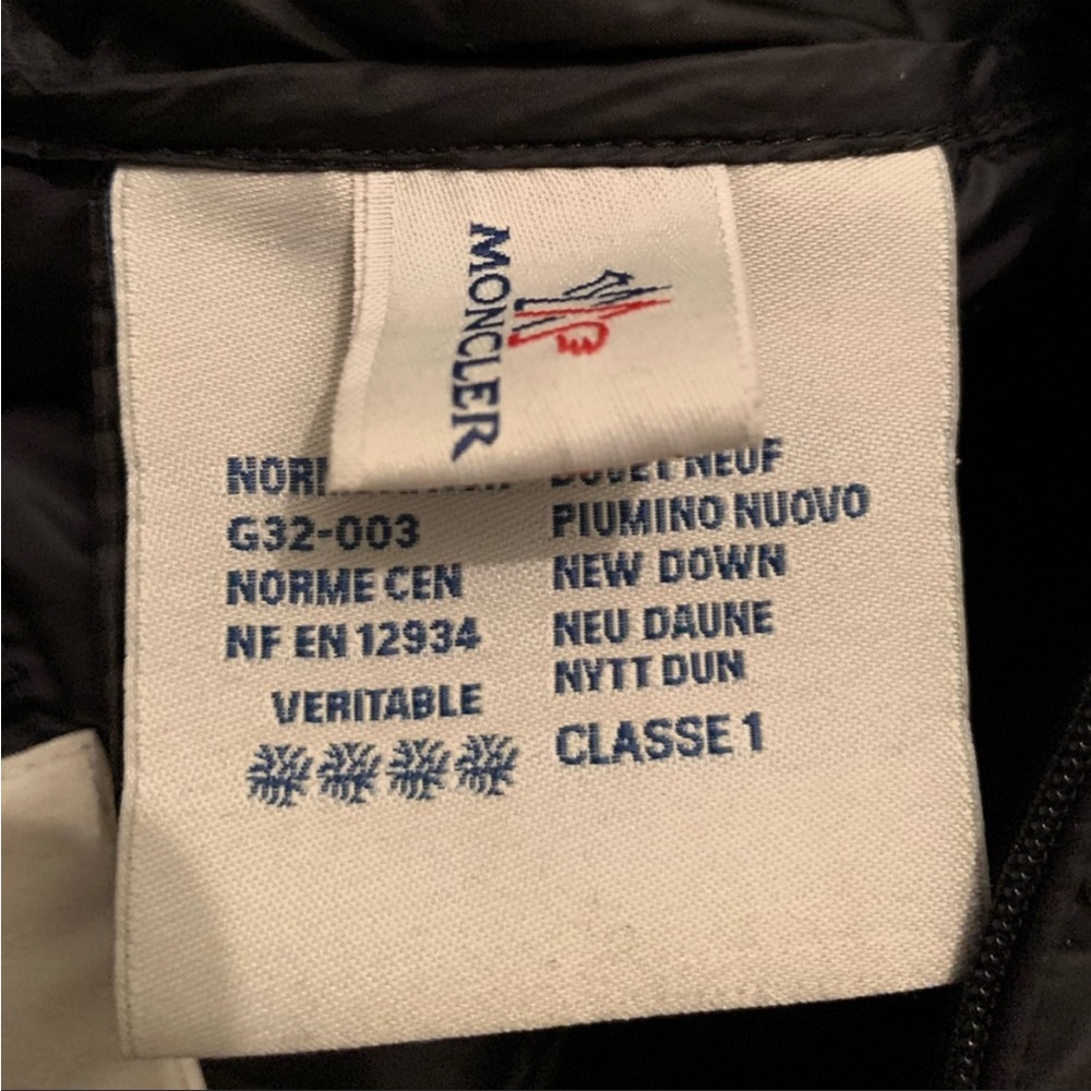 Moncler puffer jacket - Picture 5 of 8
